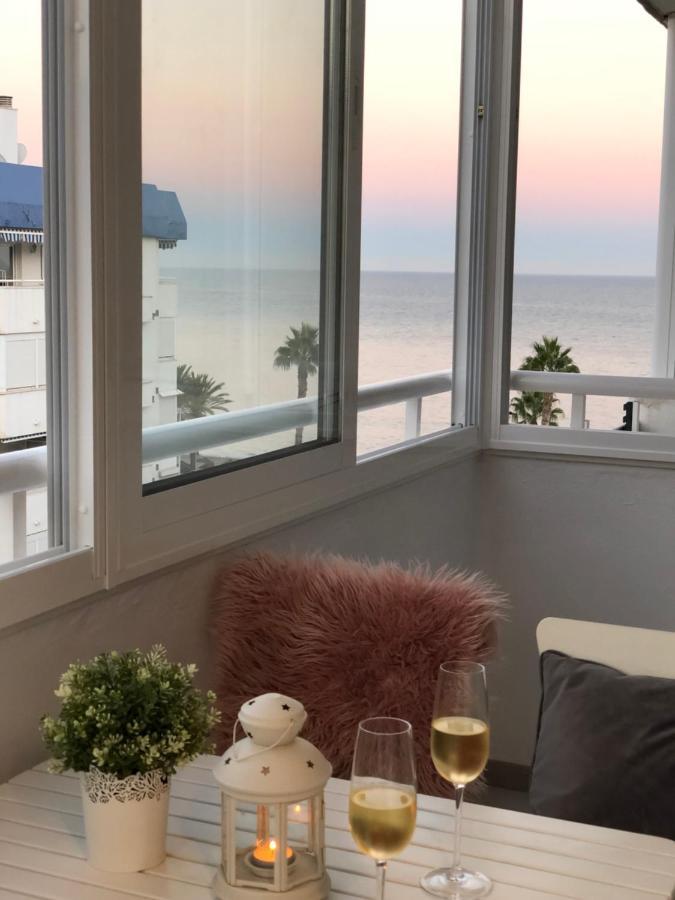 Victoria Luxury Beachfront Apartment In Benalmadena Costa Exterior photo